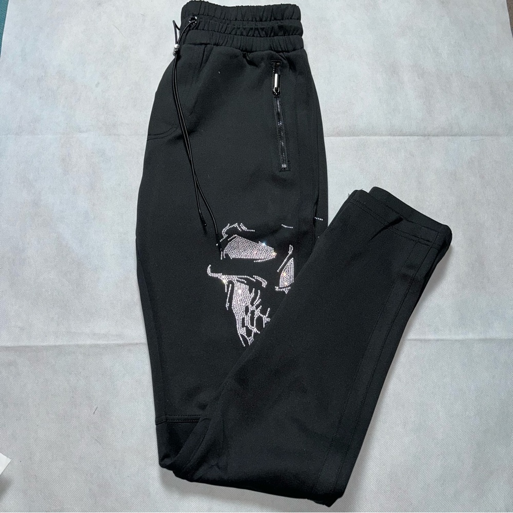 Guapi black with silver embellishment skull jogger style pants NWT size 32